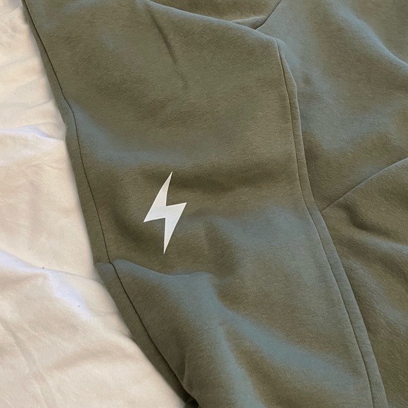 Lazypants BEATRICE BOUCHARD SWEATS - Picture 3 of 6